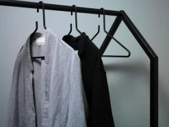 Triangle Hanger 3-pack,  black structure