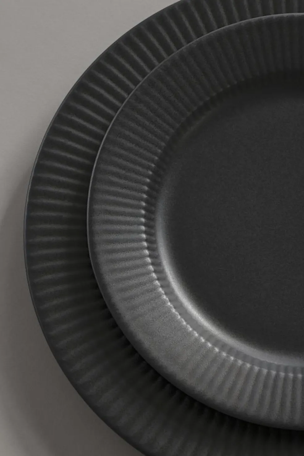 Trio Legio Nova Dinner Plate 28 cm, Black