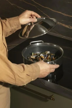 Vaulted Lid Brushed Steel, 24 cm