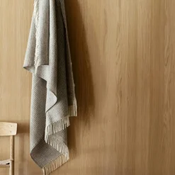 Vega Throw 150x210 cm, Black