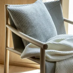 Vega Throw 150x210 cm, Black