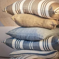 Vändteg Cushion Cover 40x60 cm, Marine/Off-white