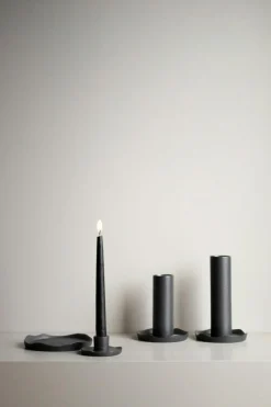 Wave Vase Small, Cast Iron